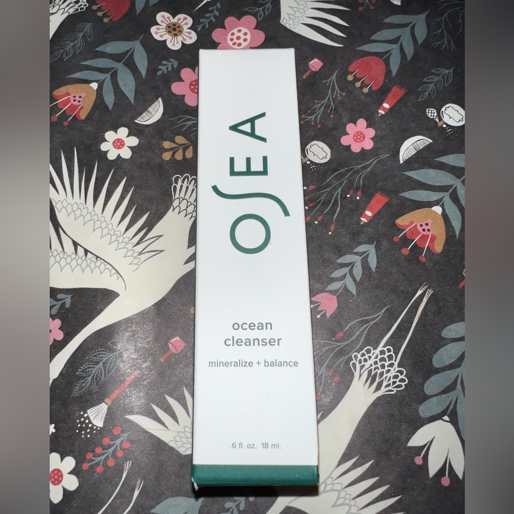 OSea Ocean Cleanser - White and Green Design